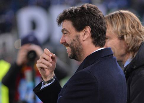 Può sorridere anche Andrea Agnelli, all'Olimpico con Pavel Nedved: la sua Juve ha messo la freccia. Ansa